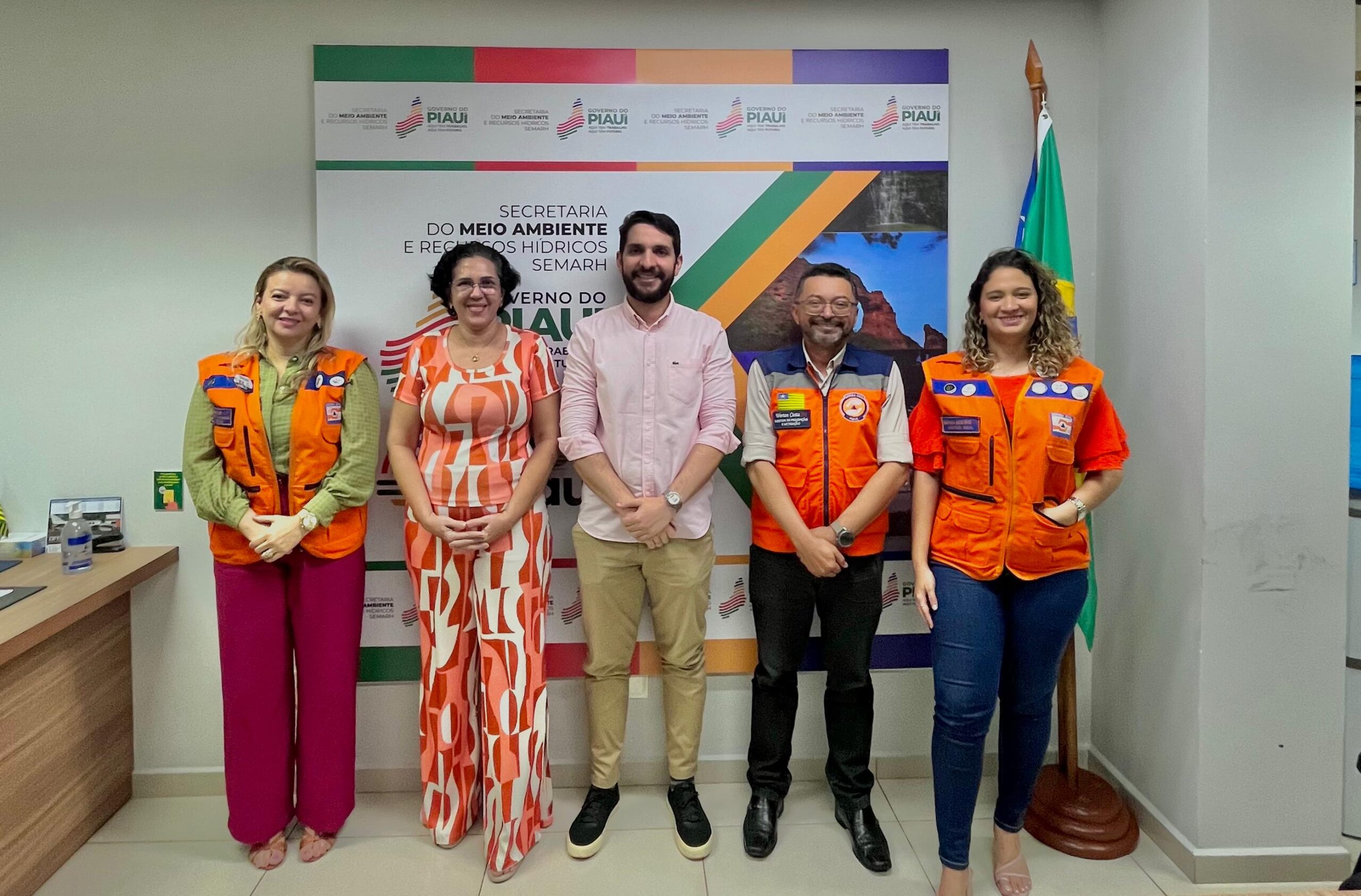 Reunião entre Semarh e Defesa Civil