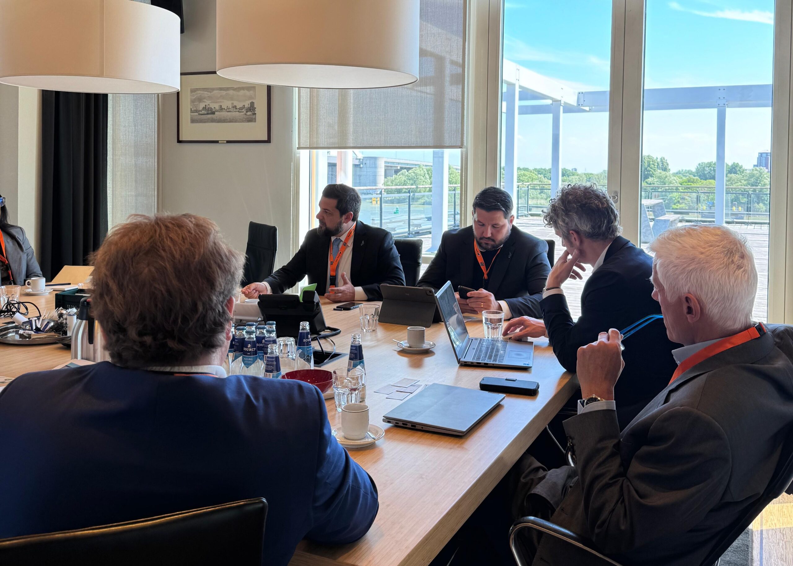 Reunião com CEO da Royal Van Oord