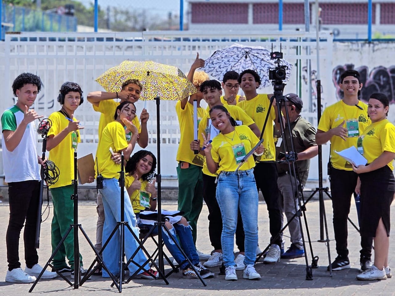 Estudantes do projeto Cinema na Escola