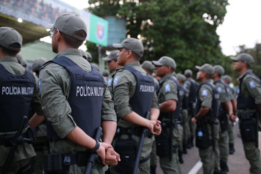 Policiais em ação