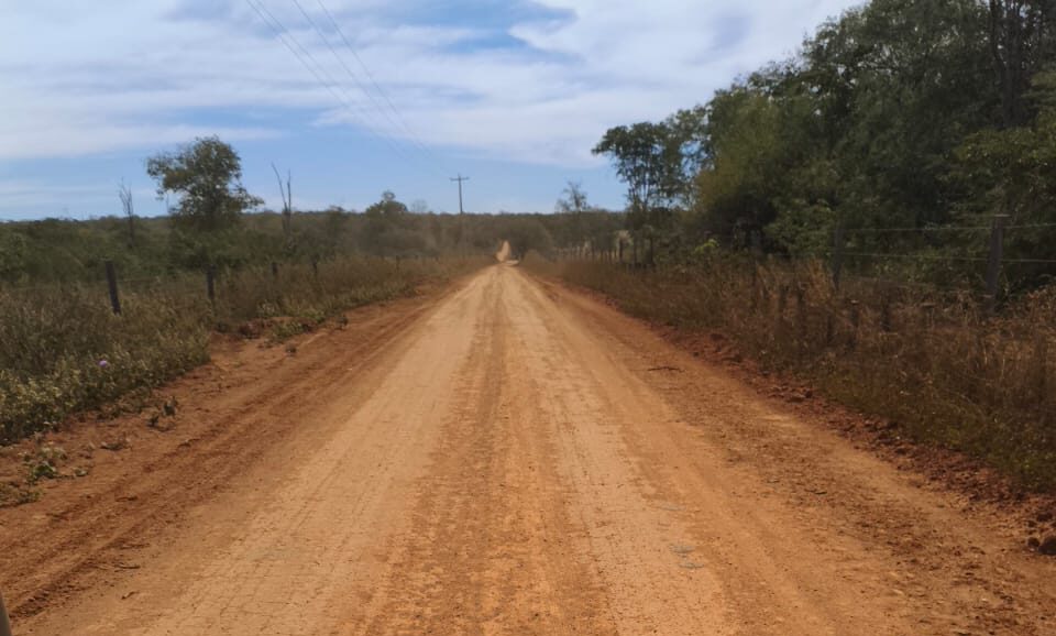 Obra de adequação de estrada vicinal no Piauí