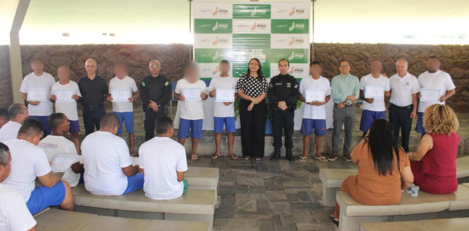 Entrega de certificados para reeducandos