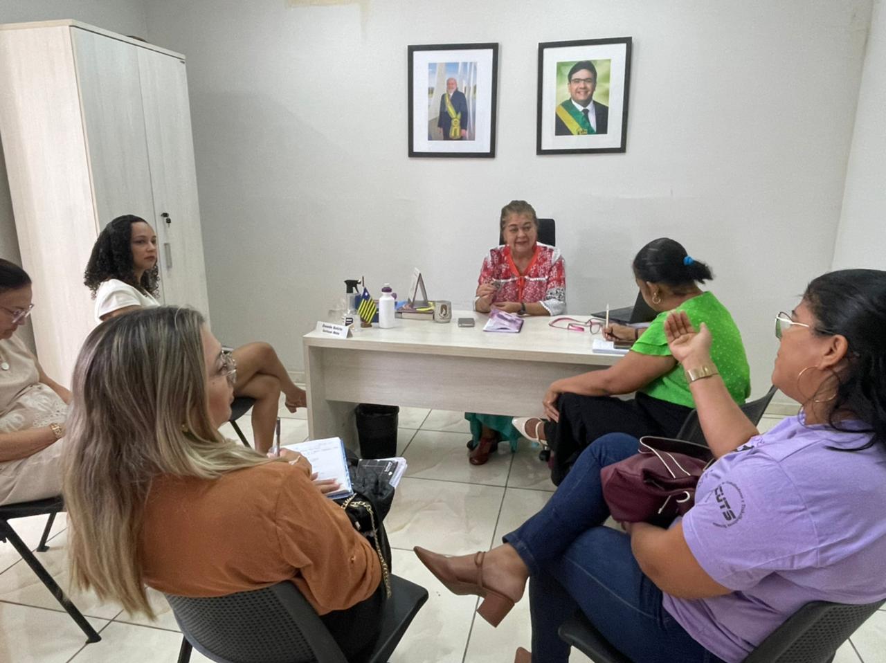 Reunião sobre as políticas para as mulheres