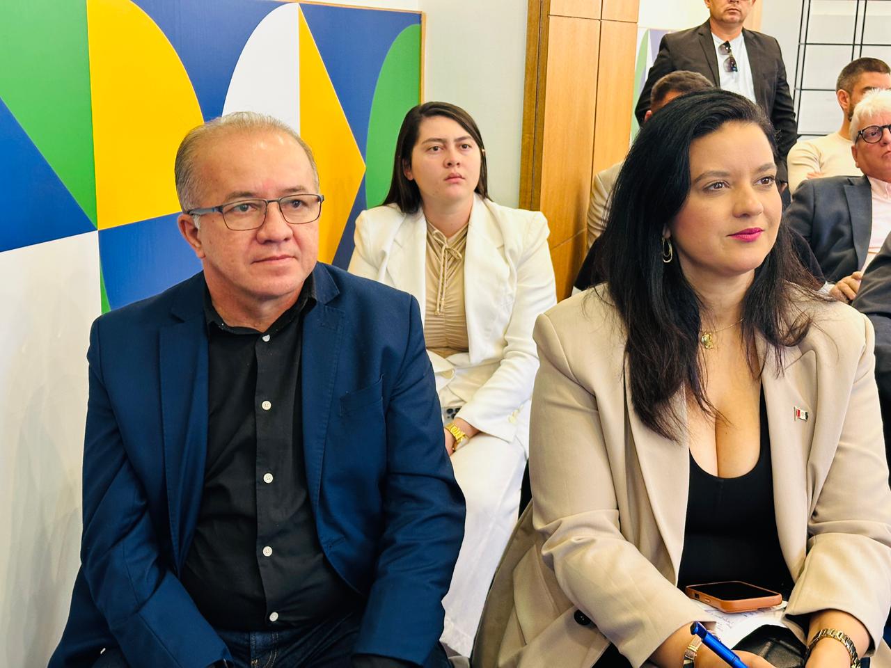 Superintendente Clébio Coutinho e presidente Coovita, Suzana Coêlho (Foto: Reprodução)