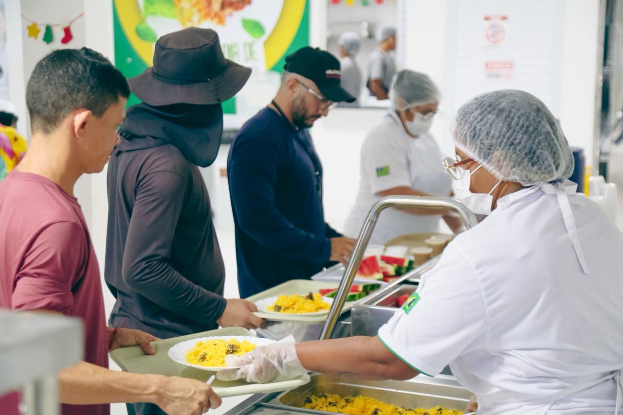 Piauí reduz pobreza e fortalece segurança alimentar: número de refeições servidas em restaurantes populares chegou a 2,6 milhões