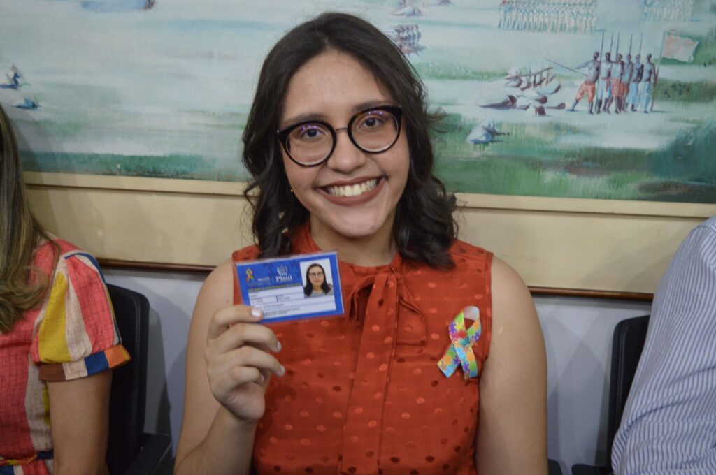 Piauí emite mais de 21 mil carteiras de identificação para autistas; saiba como solicitar