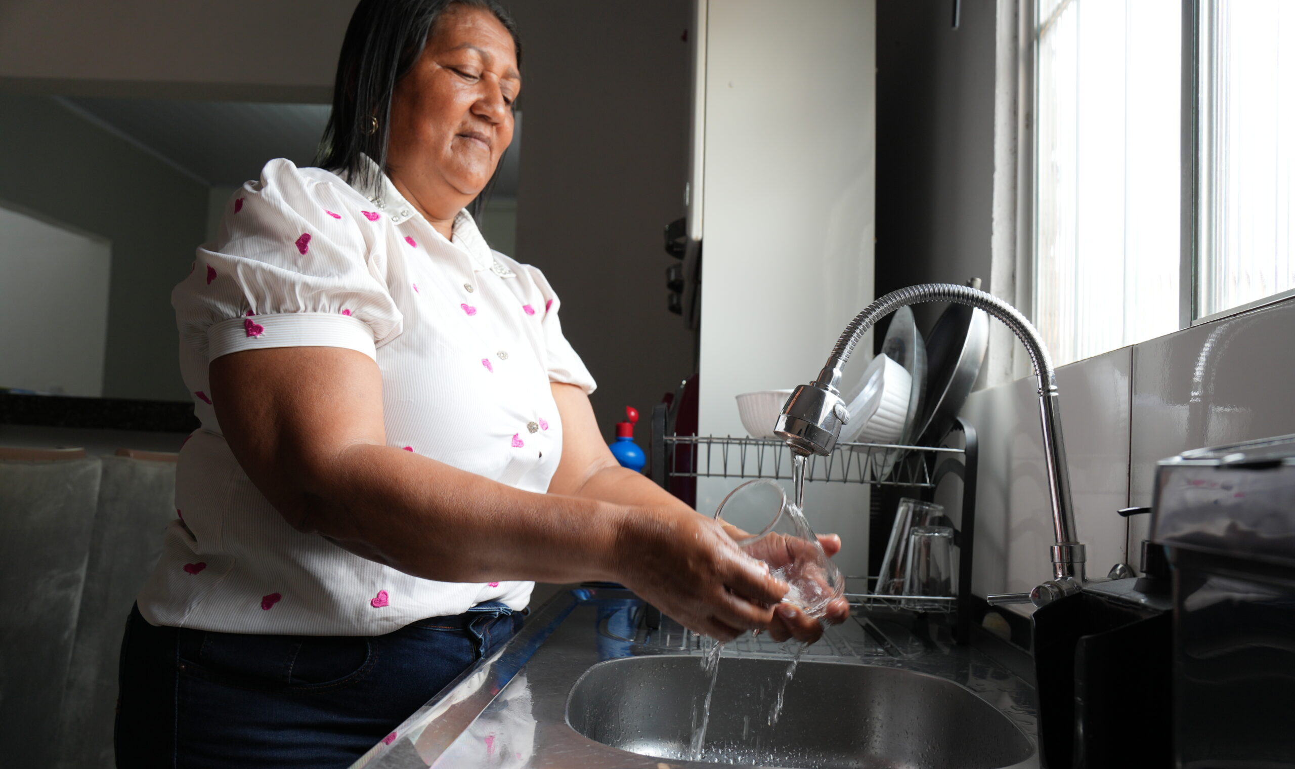 Piauí lidera no Nordeste com 90,6% dos domicílios recebendo água diariamente