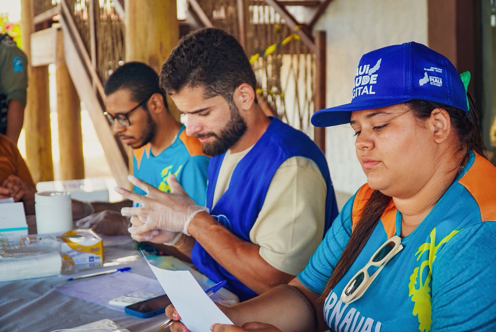 Sesapi realiza intervenção educativa e testagens para ISTs durante o Carnaval do litoral
