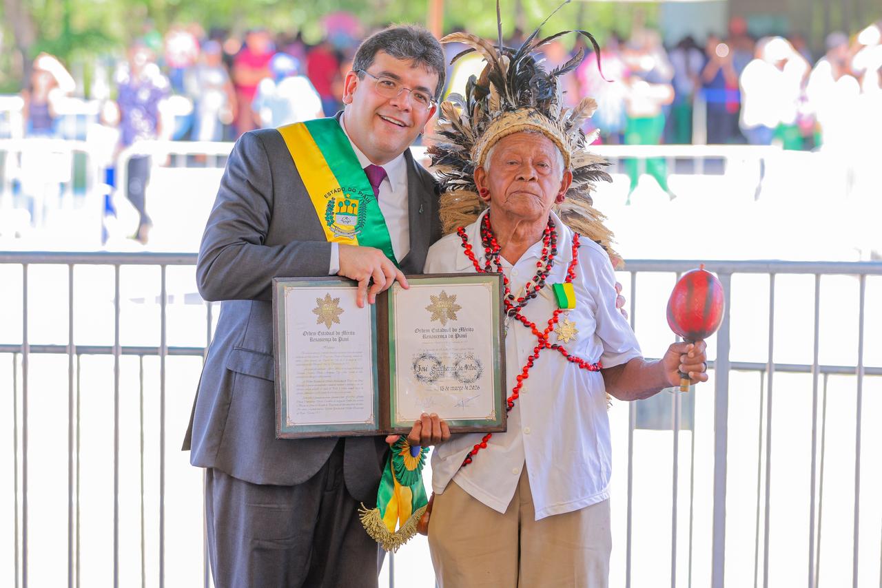 Rafael Fonteles entrega Medalha da Ordem do Mérito Renascença a 42 personalidades durante comemorações da Batalha do Jenipapo