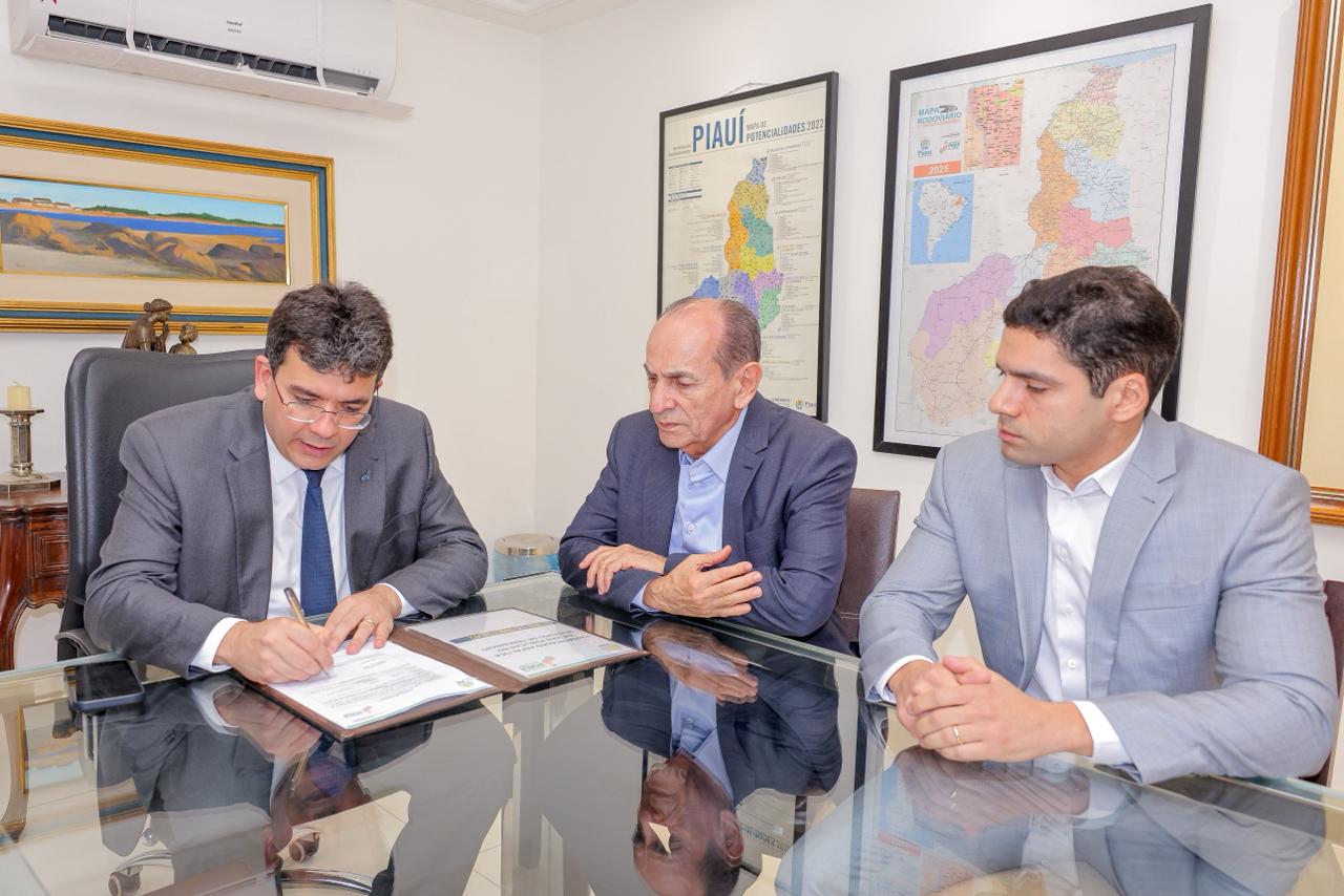 Rafael Fonteles assina ordens de serviço para pavimentação em Teresina, Picos, Piripiri e Floriano com investimento de R$ 27 milhões