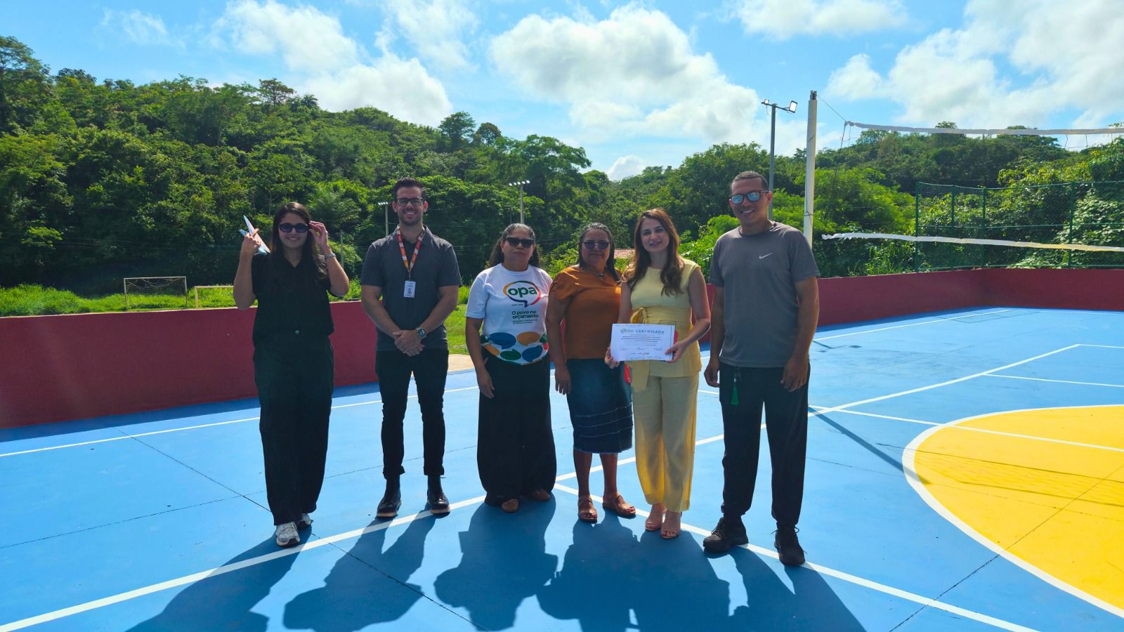 OPA: Comunidade Serra Dourada, em Teresina, recebe quadra poliesportiva