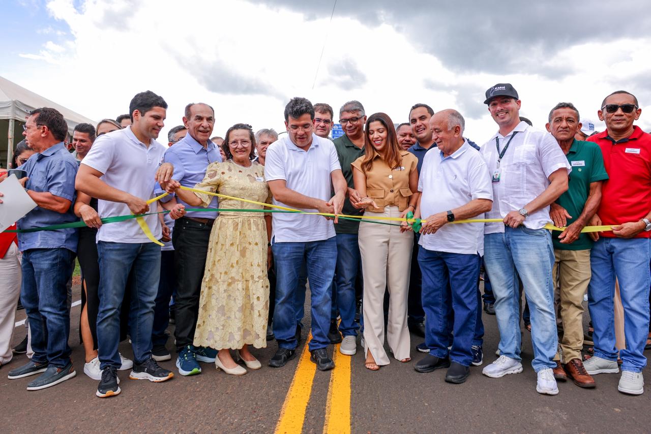 Rafael Fonteles inaugura novo asfalto da PI-320 e autoriza mais R$ 4 milhões em obras para Nossa Senhora de Nazaré