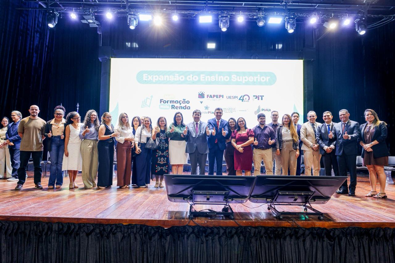 Rafael Fonteles nomeia 47 novos professores efetivos na Uespi e reforça oferta de disciplinas nos campi