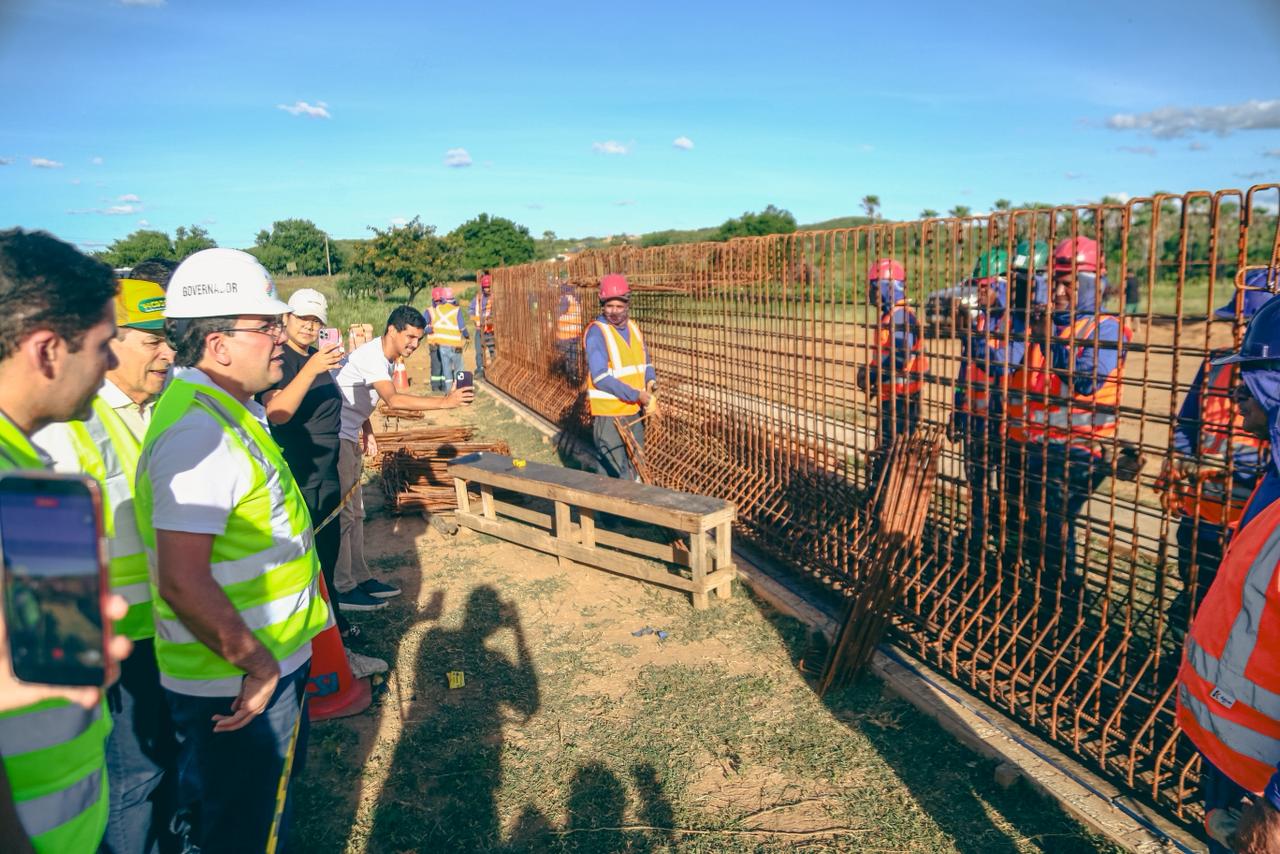 Rafael Fonteles visita obra da PI-143, inaugura asfaltamento e anuncia novos investimentos em Conceição do Canindé