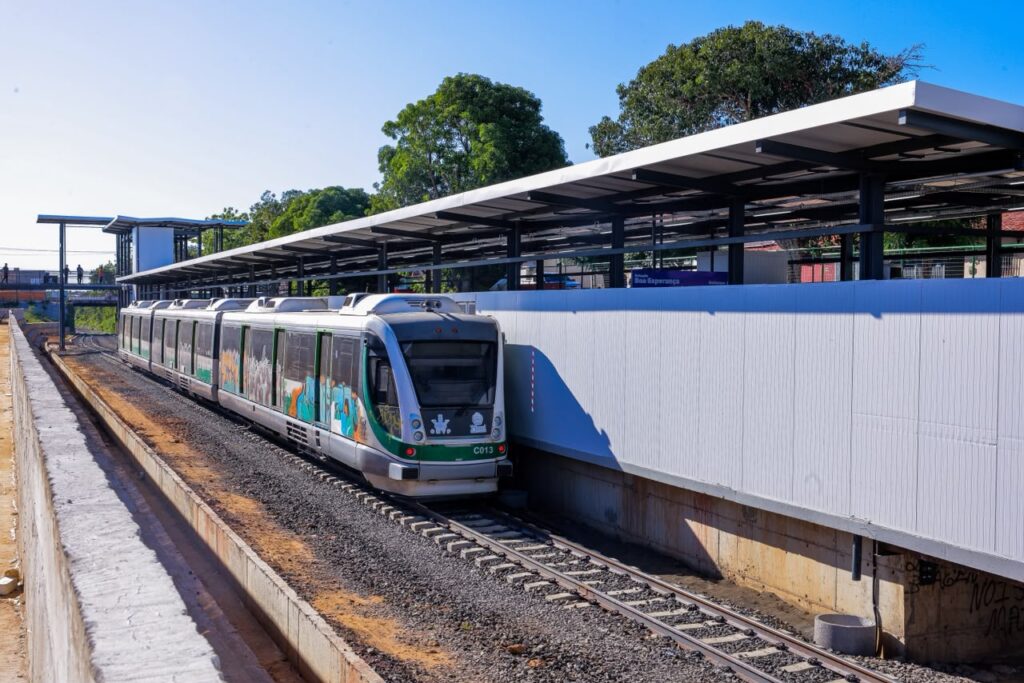 Metrô de Teresina tem viagens gratuitas em horários de pico e vai atender 40 mil passageiros com obras de modernização
