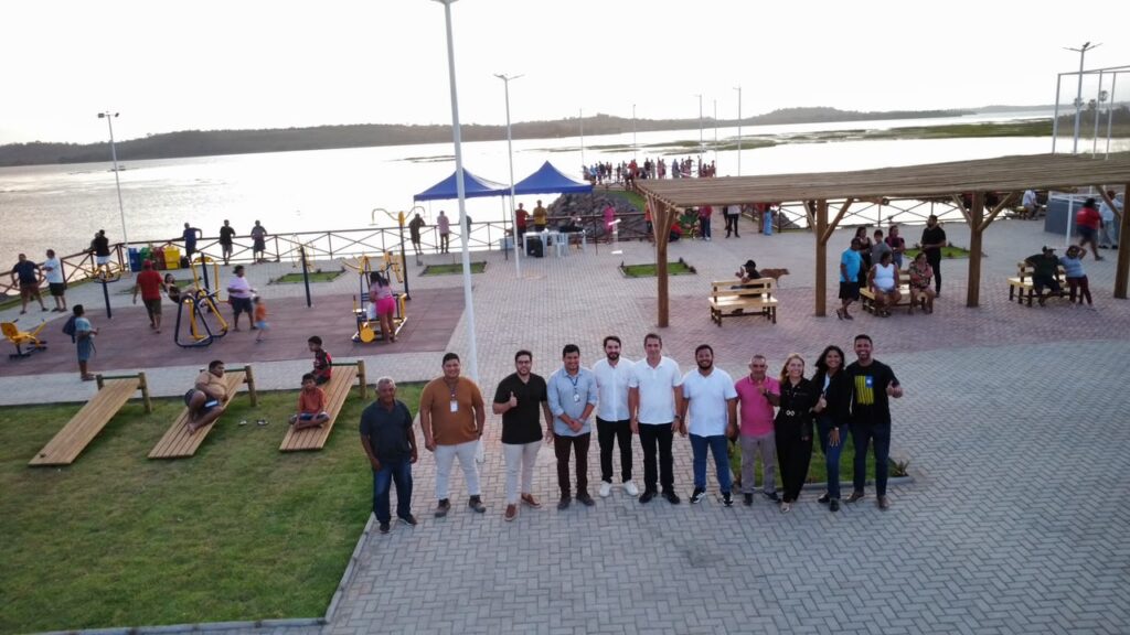Joaquim Pires inaugurou nova Orla da Lagoa do Cajueiro