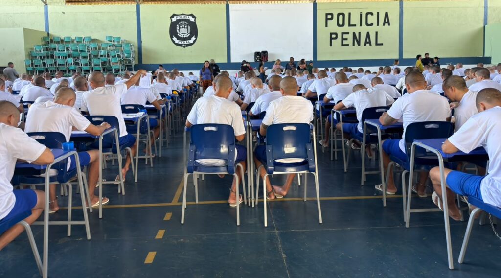 Mais de 3.700 internos do sistema prisional piauiense participam da prova do Encceja 2026