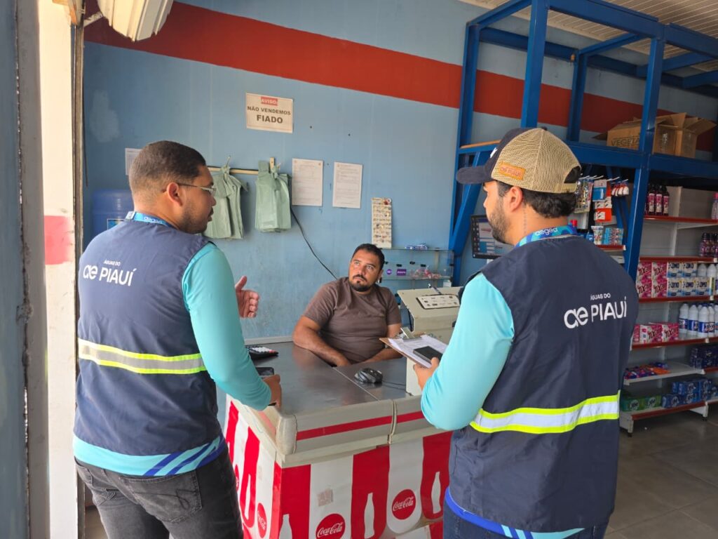 Águas do Piauí orienta moradores de Uruçuí sobre expansão de rede de esgoto